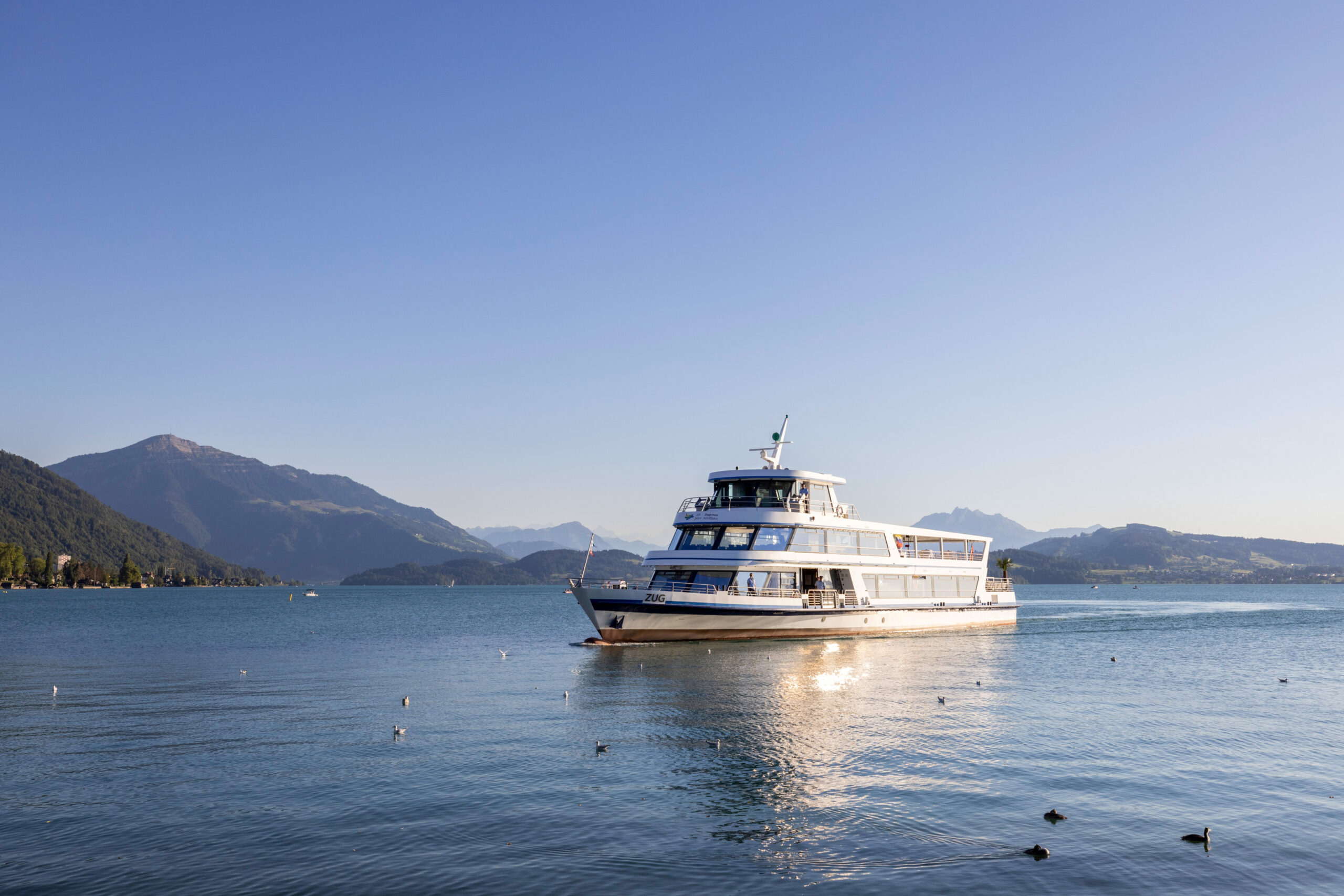 Loď na jezeře Zug. Foto: Switzerland Tourism